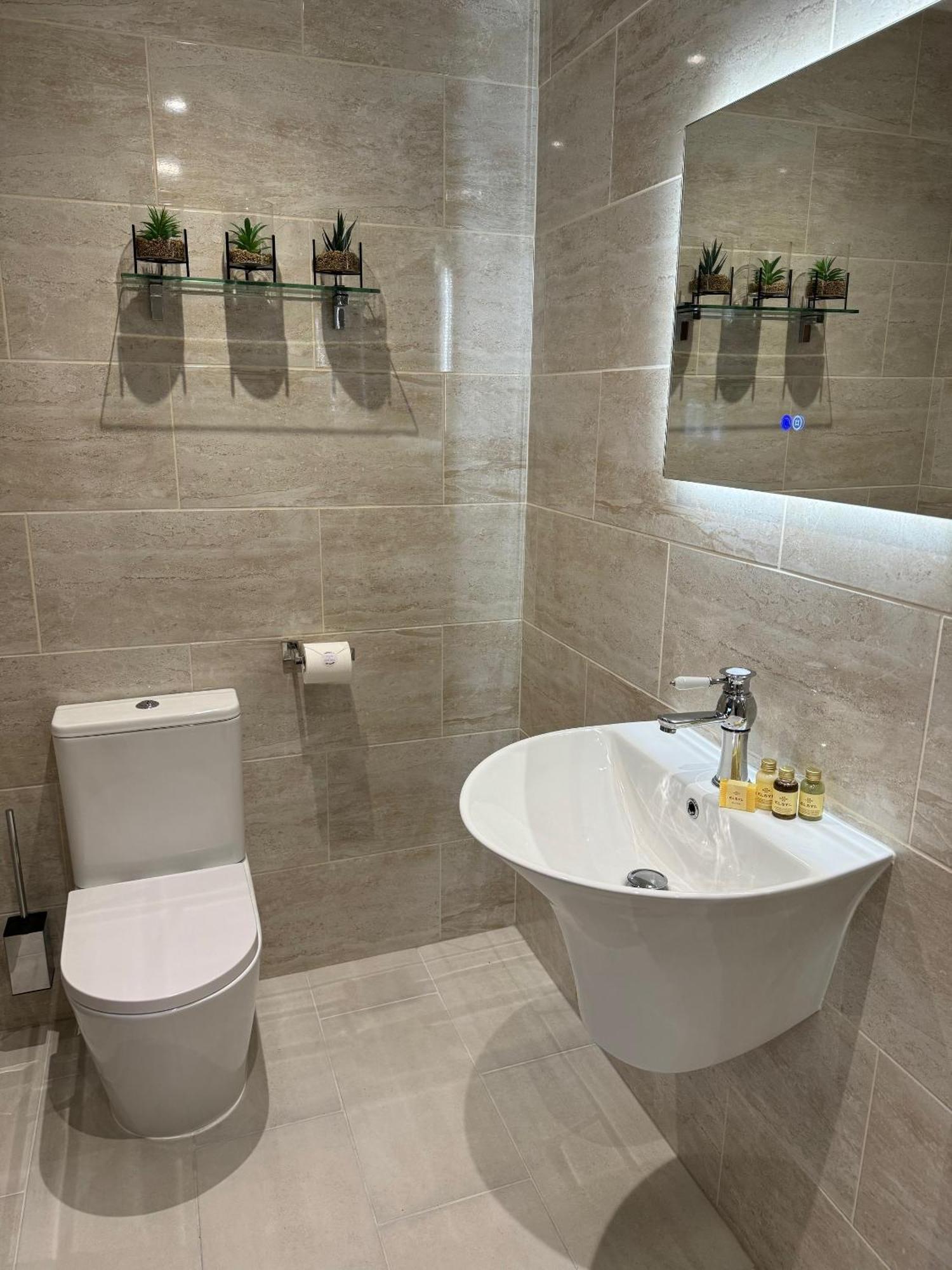 Готель The Coach House Chedworth Екстер'єр фото